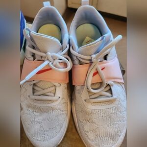 Nike Women Blue and Pink Athletic Sneakers